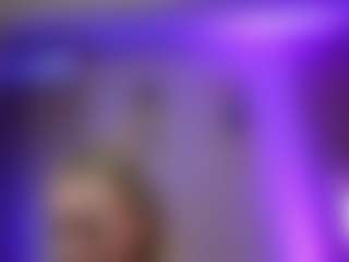 Live cam show with SabrinaJade - Outside on live18s.com