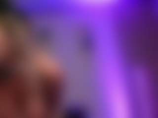 Live cam show with SabrinaJade - Outside on Camsoda