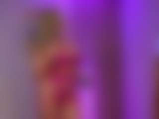 Live cam show with SabrinaJade - Outside on TeamSkeetLive