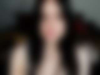 Live cam show with Malaikka - Old on WildCum
