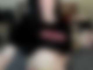 Live cam show with Malaikka - Senior on Free Soda