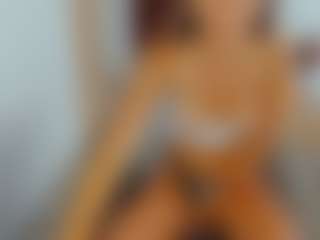 Live cam show with mariemarie03 - Living Room on friskycurves.com