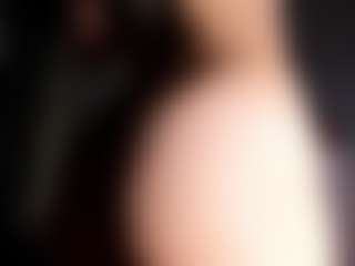 Live cam show with Estef_coll - Facial Piercings on Hubzter Live