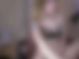 Live cam show with Estef_coll - Smoking on nudelive.tv