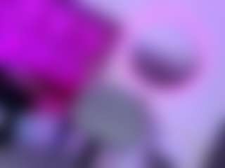 Live cam show with beautiful oriana - Tease on Dolls Live