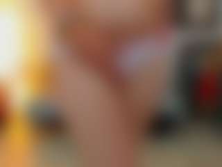 Live cam show with kayakiss - Middle Aged on PervPlay.com