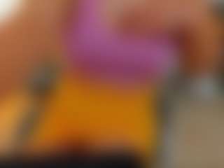 Live cam show with kayakiss - Mature on Camsoda