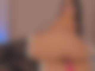 Live cam show with Kayla Rossi - Bbc on SxyPornLive
