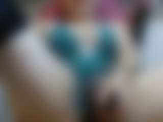 Live cam show with LizethBels - Average on Free Soda