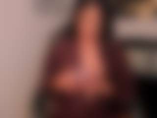 Live cam show with AlyssaDean - Garter on Soda Cam