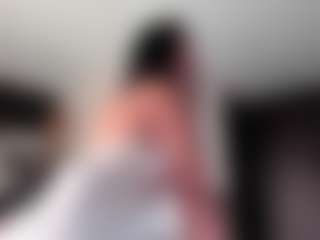 Luna's Live Sex Cam Show