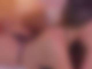 Live cam show with CrystalW - Blonde Hair Petite on milfzrlive.com