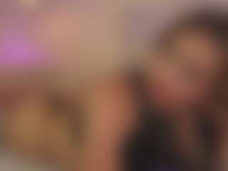 CrystalW's Live Sex Cam Show