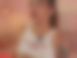 Live cam show with CrystalW - Athletic on dropp.cam
