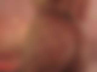 Live cam show with CrystalW - Brown Eyes Blonde Hair on thefappeningchat.com