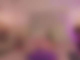 Live cam show with CrystalW - Public on xxxlivecams.org