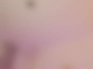 CrystalW's Live Sex Cam Show