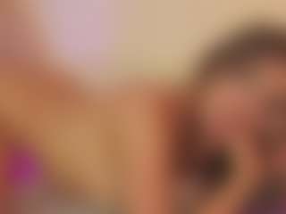 CrystalW's Live Sex Cam Show