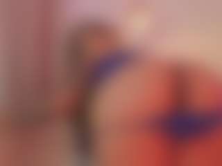 Live cam show with CrystalW - Cute on milfzrlive.com