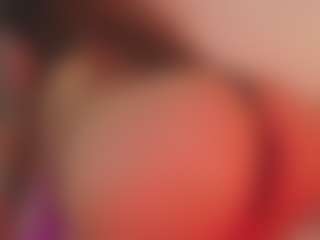 Live cam show with CrystalW - Blonde Hair on Milfs Live