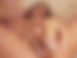 CrystalW's Live Sex Cam Show