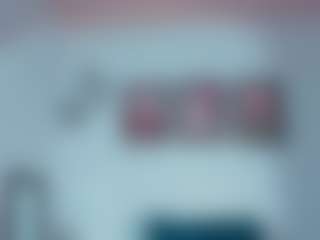 Live cam show with Emily-Parrker - Thong on AdultVida.com