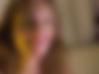 Live cam show with AnnyBangs - Bikini on SxyPornLive