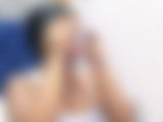 Live cam show with LILISANTOS - Ebony on TeamSkeetLive