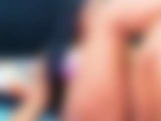 Live cam show with LILISANTOS - Black Middle Aged on sexylive.show