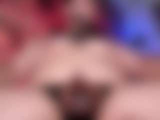 Live cam show with oliver-master - Brown Eyes on friskycurves.com