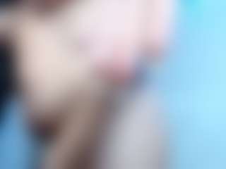 Live cam show with CallmeAmber - Small Tits on Camsoda