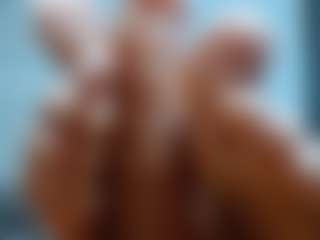 Live cam show with CallmeAmber - Submissive on sexylive.show