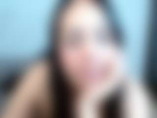 Spettacolo in cam dal vivo con CallmeAmber - Petite MILF su Camsoda