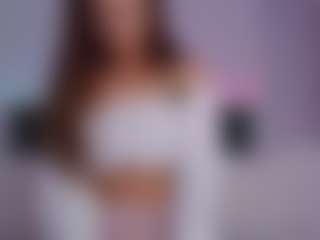 Live cam show with LilyRoselyn - Longlegs on PervPlay.com