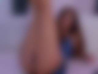 Live cam show with LilyRoselyn - Longlegs on xDating