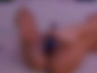 Live cam show with LilyRoselyn - Findomme on Dare Cams