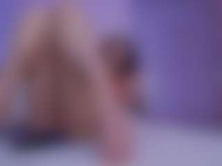 Live cam show with LilyRoselyn - Longlegs on SinfulBabes