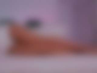 Live cam show with LilyRoselyn - Longlegs on SmokeAndPoke