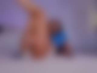 Live cam show with LilyRoselyn - Longlegs on CamSodaAdn