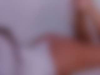 Live cam show with LilyRoselyn - Flashing on Mixed Magazine Live