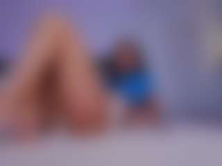 Live cam show with LilyRoselyn - Glasses on Free Soda
