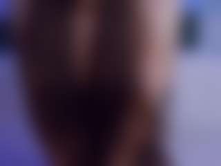 Live cam show with LilyRoselyn - Flashing on Camsoda