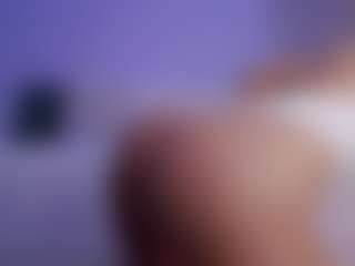 Live cam show with LilyRoselyn - Mistress on Camming Site