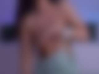 Live cam show with LilyRoselyn - Camel Toe on Dolls Live