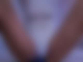 Live cam show with LilyRoselyn - Camel Toe on crypto-cams
