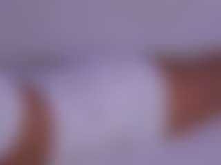 Live cam show with LilyRoselyn - Glasses on Latina Girls
