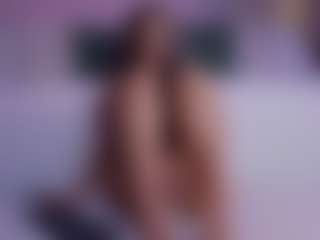 Live cam show with LilyRoselyn - Body Massage on Camsoda