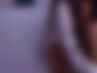 Live cam show with LilyRoselyn - Brown Hair on Camsoda