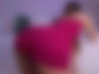 Live cam show with LilyRoselyn - Longlegs on livesuperchat.net