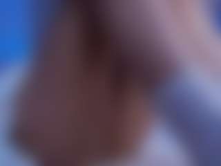 Live cam show with LilyRoselyn - Longlegs on Camming Site